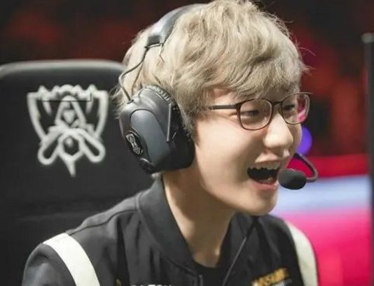 绪只会对球 绪只会对球