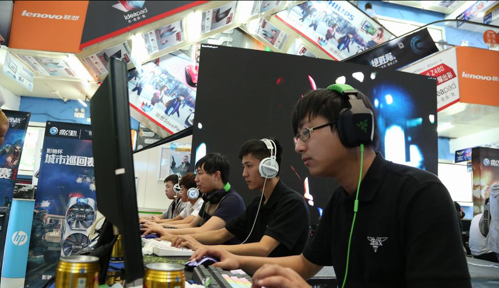 击半空间 击半空间